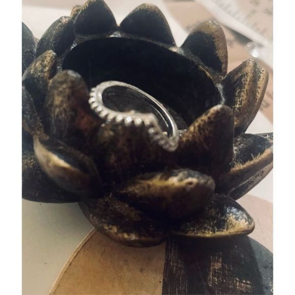 SILVER SPARKLE BOHO TWIST RING - Picture 6 of 6